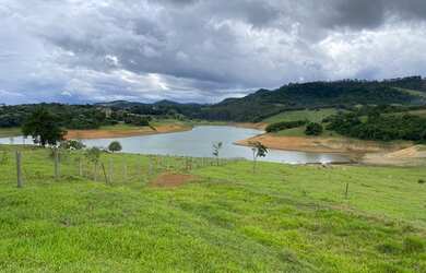 Imagem 2: Terrenos Pé na Água da Represa do Jaguari a Venda no Paiol Grande em...
