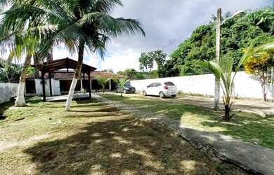 Imagem: A casa possui 2 Dormitórios, 5 Vagas na garagem e está localizado