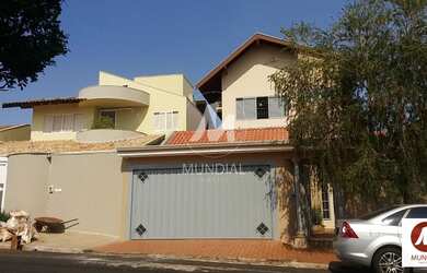 Imagem: O depósito possui 5 Vagas na garagem, 283m² de Área e está