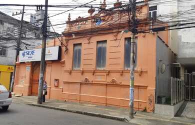 Imagem: O depósito possui 969m² de Área e está localizado em Barris