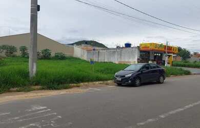 Imagem: O terreno possui 338m² de Área e está localizado em Jardim