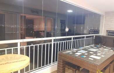 Imagem: O apartamento possui 3 Dormitórios, 5 Banheiros, 3 Vagas na