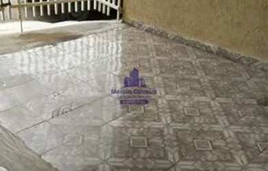 Imagem: A casa possui 3 Dormitórios, 2 Banheiros, 4 Vagas na garagem