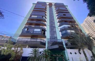 Imagem: A casa em condomínio possui 4 Dormitórios, 5 Banheiros, 2