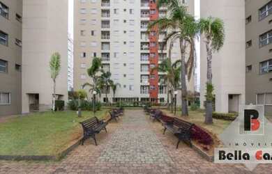 Imagem: O apartamento possui 2 Dormitórios, 1 Banheiro, 1 Vaga na garagem