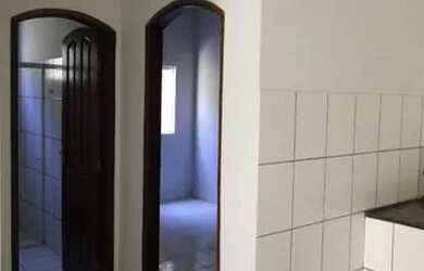 Imagem: A casa possui 2 Dormitórios, 2 Banheiros, 3 Vagas na garagem