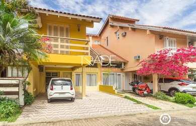 Imagem: A casa em condomínio possui 3 Dormitórios, 3 Banheiros, 2