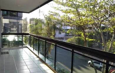 Imagem: O apartamento possui 3 Dormitórios, 3 Banheiros, 2 Vagas na