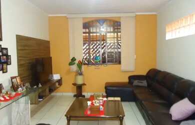 Imagem: A casa possui 2 Dormitórios, 3 Banheiros, 2 Vagas na garagem