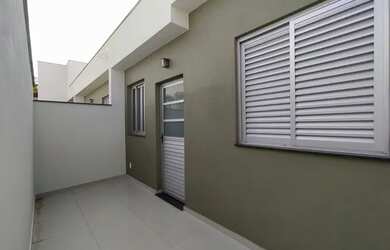 Imagem: O apartamento possui 1 Dormitório, 1 Banheiro, 45m² de Área