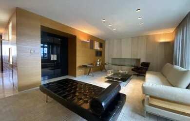 Imagem: O apartamento possui 4 Dormitórios, 5 Banheiros, 4 Vagas na