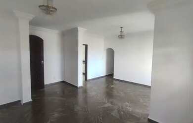 Imagem: O apartamento possui 4 Dormitórios, 4 Banheiros, 2 Vagas na