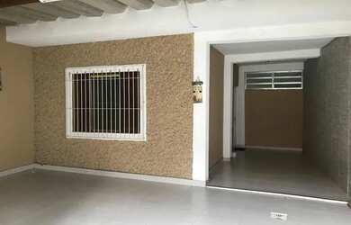 Imagem: A casa possui 3 Dormitórios, 3 Banheiros, 3 Vagas na garagem