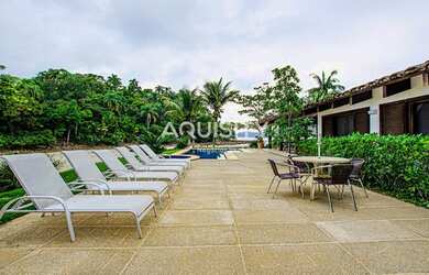 Imagem 8: Belíssima pé na areia à venda na praia do Iporanga Guarujá, 6 suítes,...