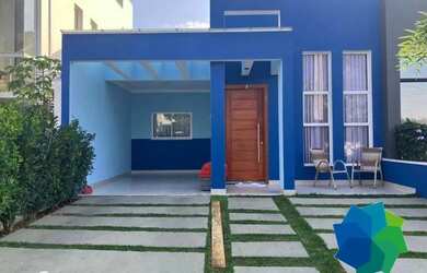 Imagem: A casa possui 3 Dormitórios, 2 Banheiros, 4 Vagas na garagem