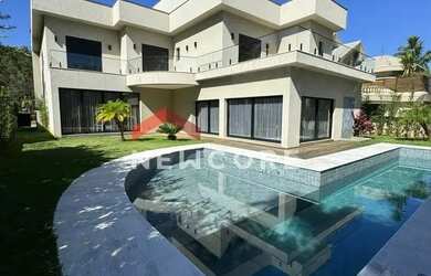 Imagem: A casa em condomínio possui 4 Dormitórios, 5 Banheiros, 4