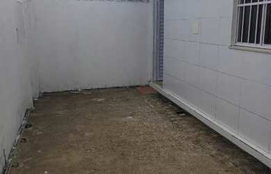 Imagem 7: Casa com otima localização no albano franco