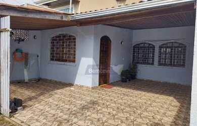 Imagem: A casa em condomínio possui 4 Dormitórios, 2 Banheiros, 2