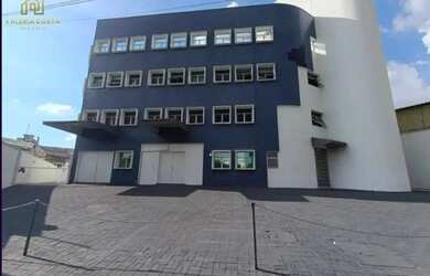 Imagem: O depósito possui 5 Vagas na garagem, 1.586m² de Área e