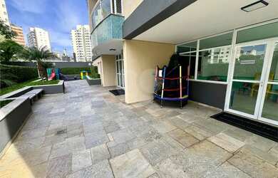 Imagem: O apartamento possui 3 Dormitórios, 2 Banheiros, 2 Vagas na