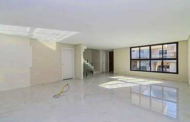 Imagem: A casa em condomínio possui 3 Dormitórios, 2 Banheiros, 2