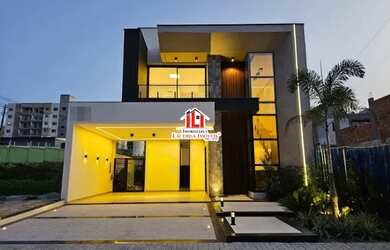 Imagem: A casa em condomínio possui 4 Dormitórios, 5 Banheiros, 4