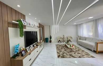 Imagem: A casa em condomínio possui 5 Dormitórios, 5 Banheiros, 3