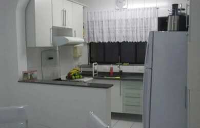 Imagem: A casa possui 2 Dormitórios, 3 Banheiros, 2 Vagas na garagem