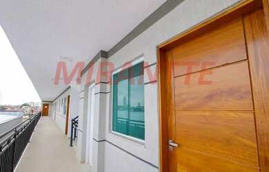 Imagem: O apartamento possui 3 Dormitórios, 1 Banheiro, 1 Vaga na garagem