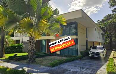 Imagem: A casa em condomínio possui 5 Dormitórios, 1 Banheiro, 4 Vagas