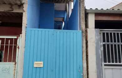 Imagem: A casa para alugar possui 2 Dormitórios e 2 Banheiros e está