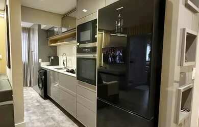 Imagem: O apartamento possui 2 Dormitórios, 1 Banheiro, 1 Vaga na garagem