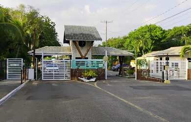 Imagem: A casa em condomínio possui 3 Dormitórios, 3 Banheiros, 500m²
