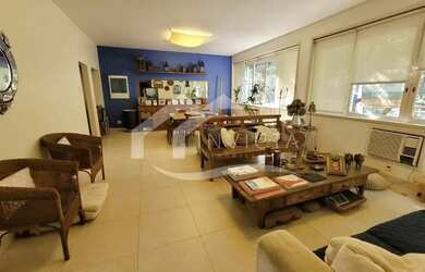 Imagem: O apartamento possui 4 Dormitórios, 4 Banheiros, 1 Vaga na