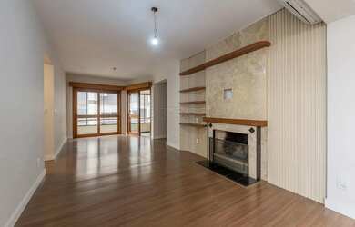 Imagem: O apartamento possui 3 Dormitórios, 2 Banheiros, 1 Vaga na