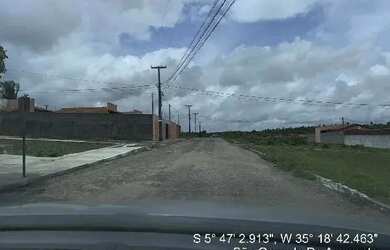 Imagem: A casa possui 2 Dormitórios, 1 Banheiro e 200m² de Área e