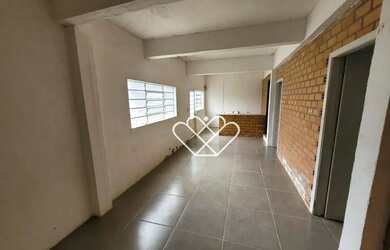 Imagem 5: Ampla Casa com Quintal no Bairro Salgado Filho Ideal para Famílias Grandes