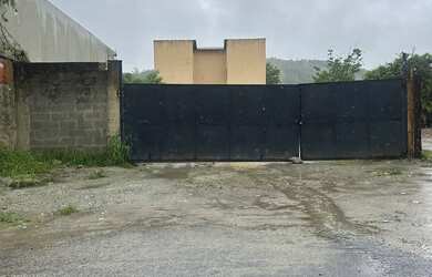 Imagem: O terreno possui 300m² de Área e está localizado em Campo