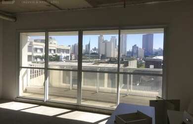 Imagem: O depósito possui 2 Vagas na garagem, 36m² de Área e está