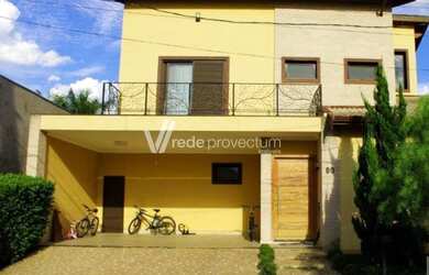 Imagem: A casa em condomínio possui 4 Dormitórios, 5 Banheiros, 4