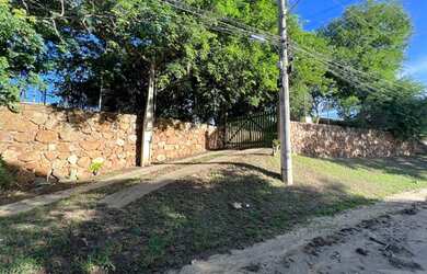 Imagem: O terreno possui 2.129m² de Área e está localizado em Boqueirão