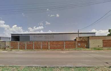 Imagem 1: Lote com Galpão