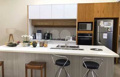 Imagem: A casa em condomínio possui 2 Dormitórios, 3 Banheiros, 2