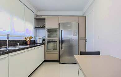 Imagem 12: Apartamento para venda tem 165 metros quadrados com 3 quartos em Agronômica - Florianópoli