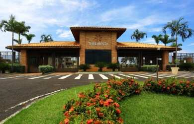 Imagem: O terreno possui 377m² de Área e está localizado em Terra