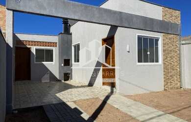 Imagem: A casa possui 2 Dormitórios, 2 Banheiros, 1 Vaga na garagem