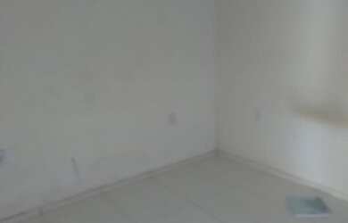 Imagem: A casa possui 3 Dormitórios, 1 Banheiro, 1 Vaga na garagem