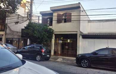 Imagem: A casa possui 5 Dormitórios, 2 Banheiros, 120m² de Área