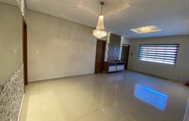 Imagem: A casa em condomínio possui 3 Dormitórios, 3 Banheiros, 3