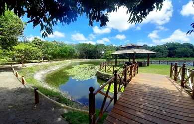 Imagem: O terreno possui 200m² de Área e está localizado em Eusébio